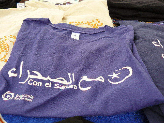 Camiseta solidaria de Ingieria sin fronteras.